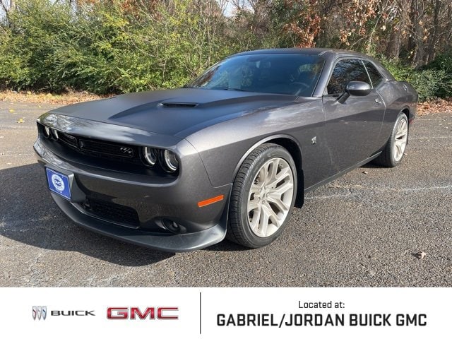 2020 Dodge Challenger R/T's photo