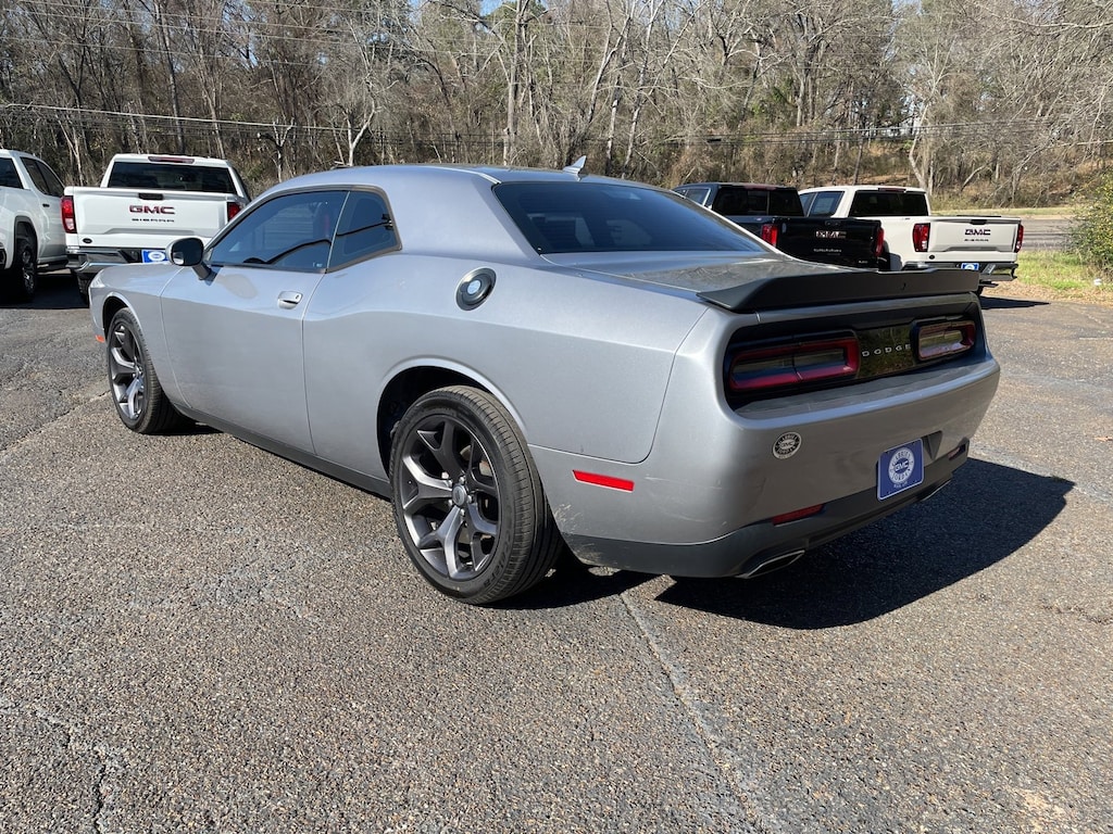 Used 2017 Dodge Challenger SXT Coupe