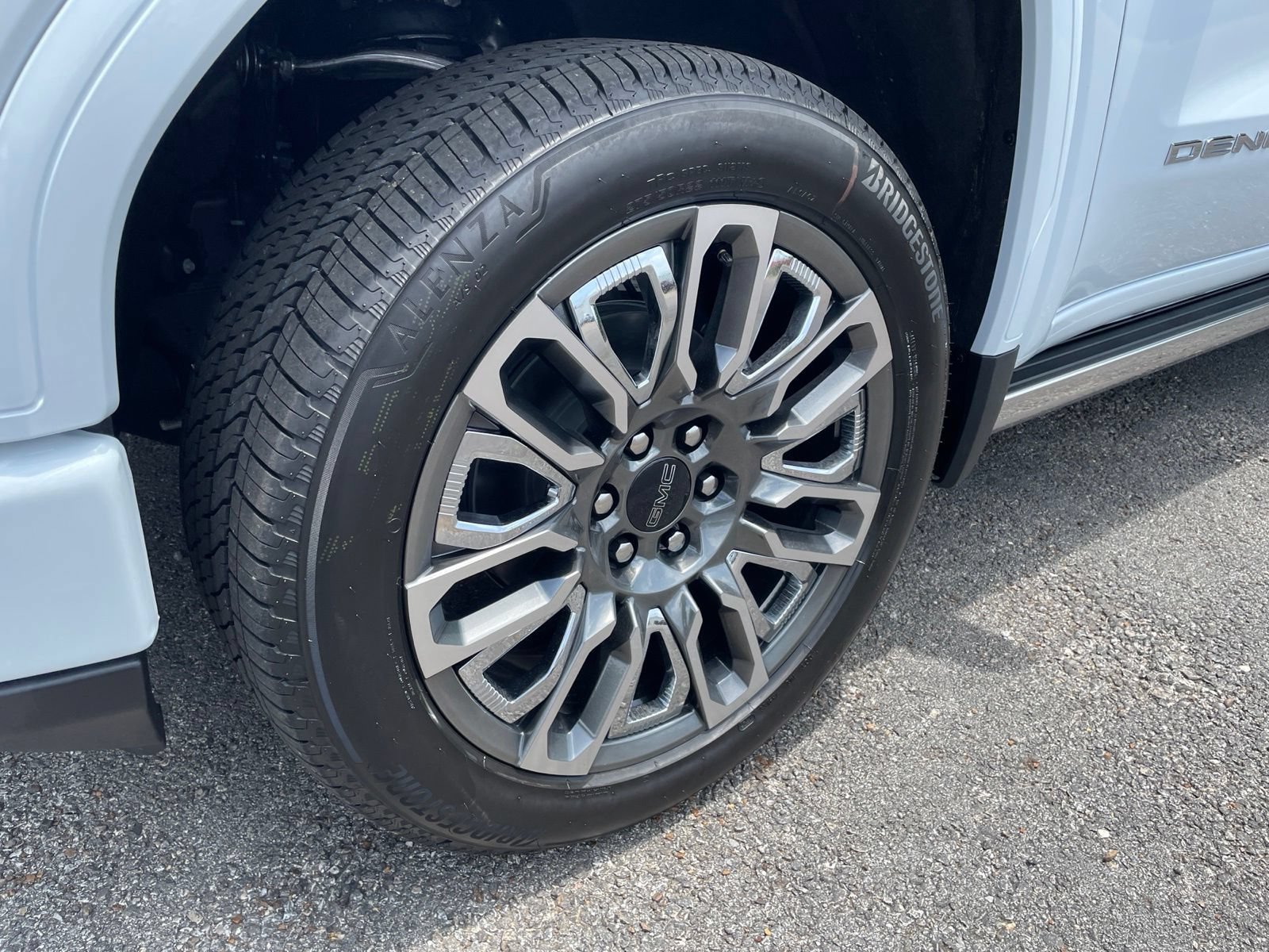2026 GMC Sierra 1500 Denali Ultimate - Photo 13
