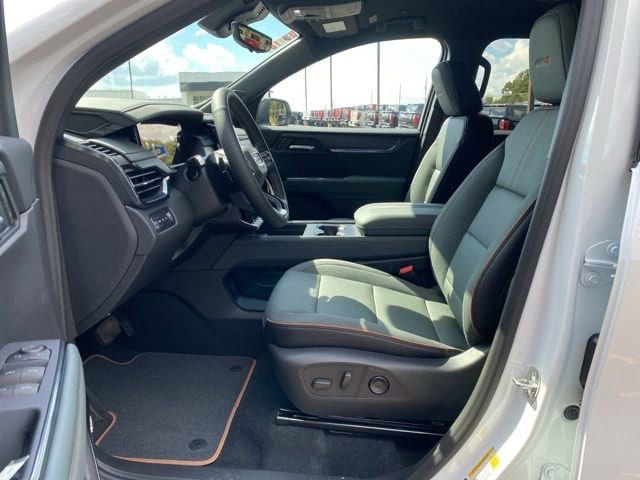 2026 GMC Acadia AT4 - Photo 11