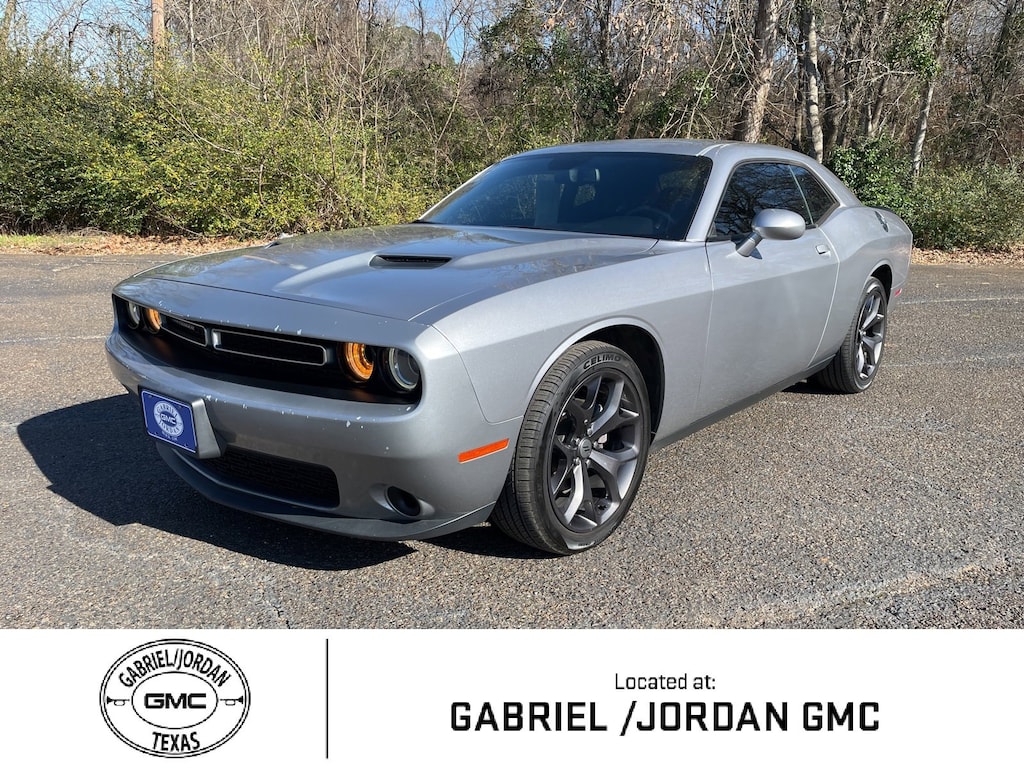 Used 2017 Dodge Challenger SXT Coupe