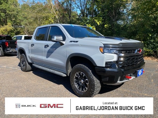 2024 Chevrolet Silverado 1500 ZR2's photo