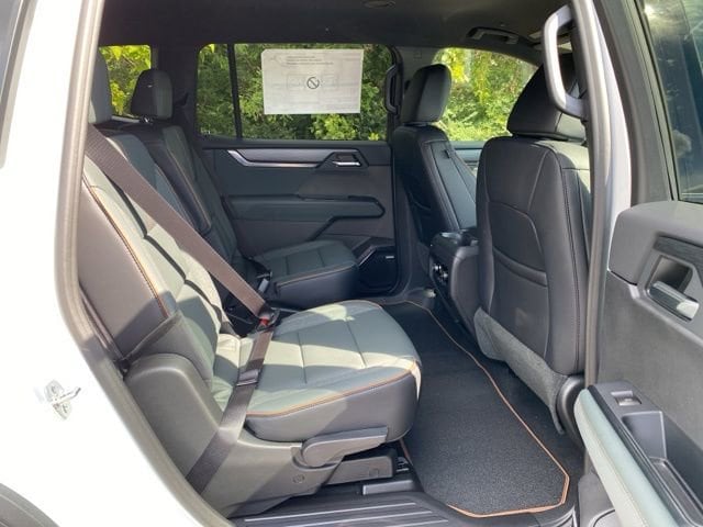 2026 GMC Acadia AT4 - Photo 30