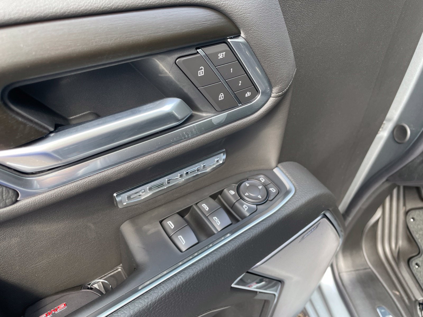 2026 GMC Sierra 1500 Denali - Photo 18
