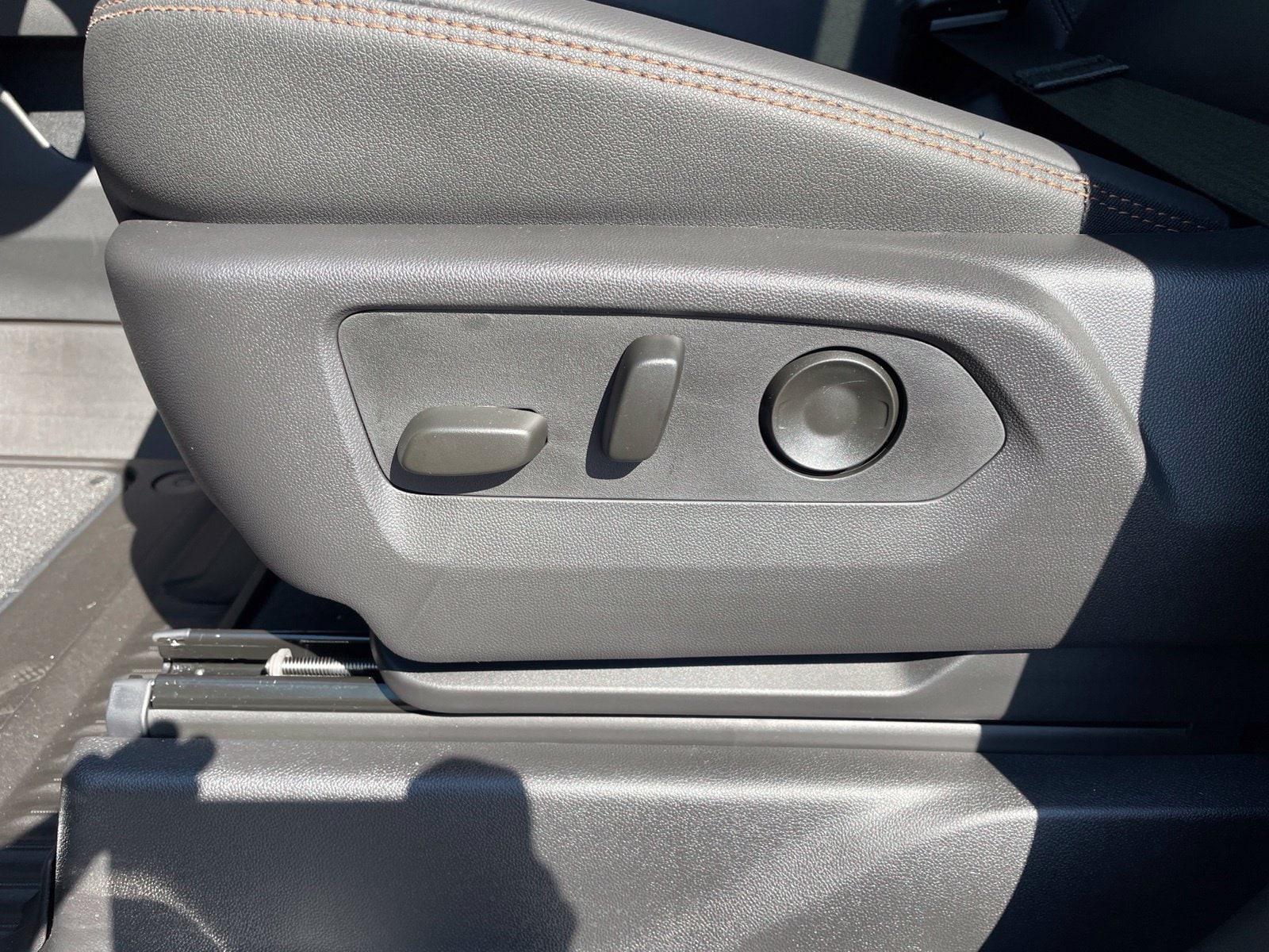 2026 GMC Sierra 1500 AT4 - Photo 14