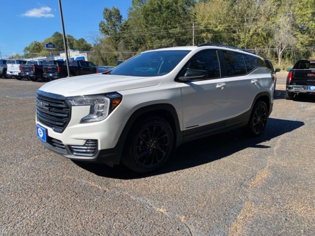 Used 2023 GMC Terrain SLE SUV