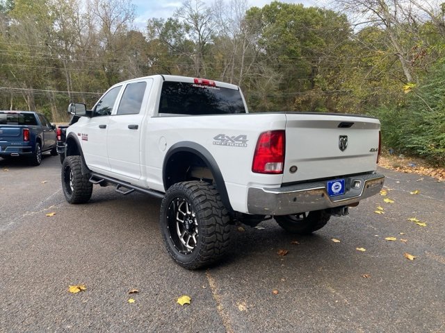 2017 Ram 2500 Tradesman photo 3