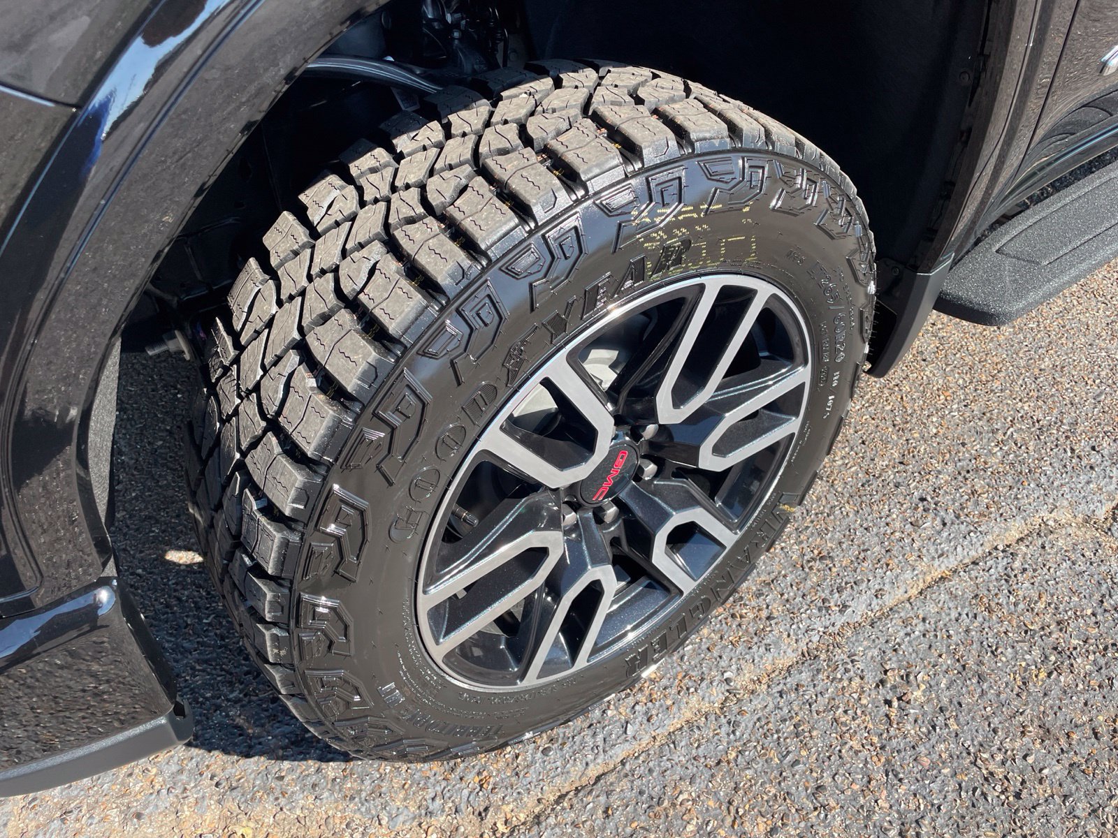 2026 GMC Sierra 1500 AT4 - Photo 11
