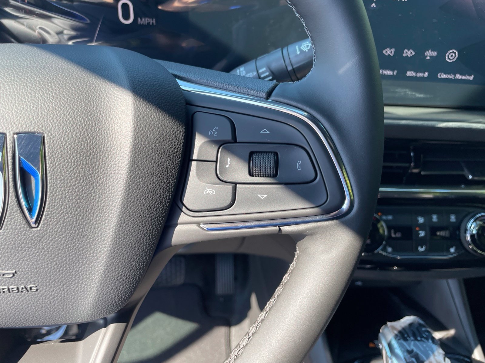 2026 Buick Envista Sport Touring - Photo 18
