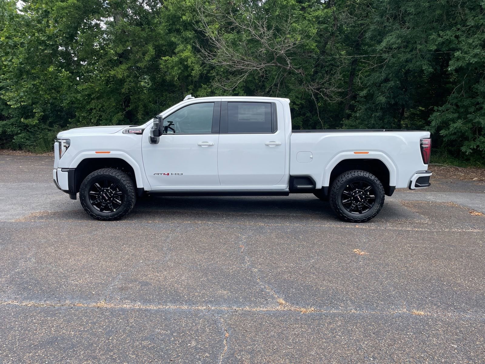 2026 GMC Sierra 2500HD AT4 - Photo 2