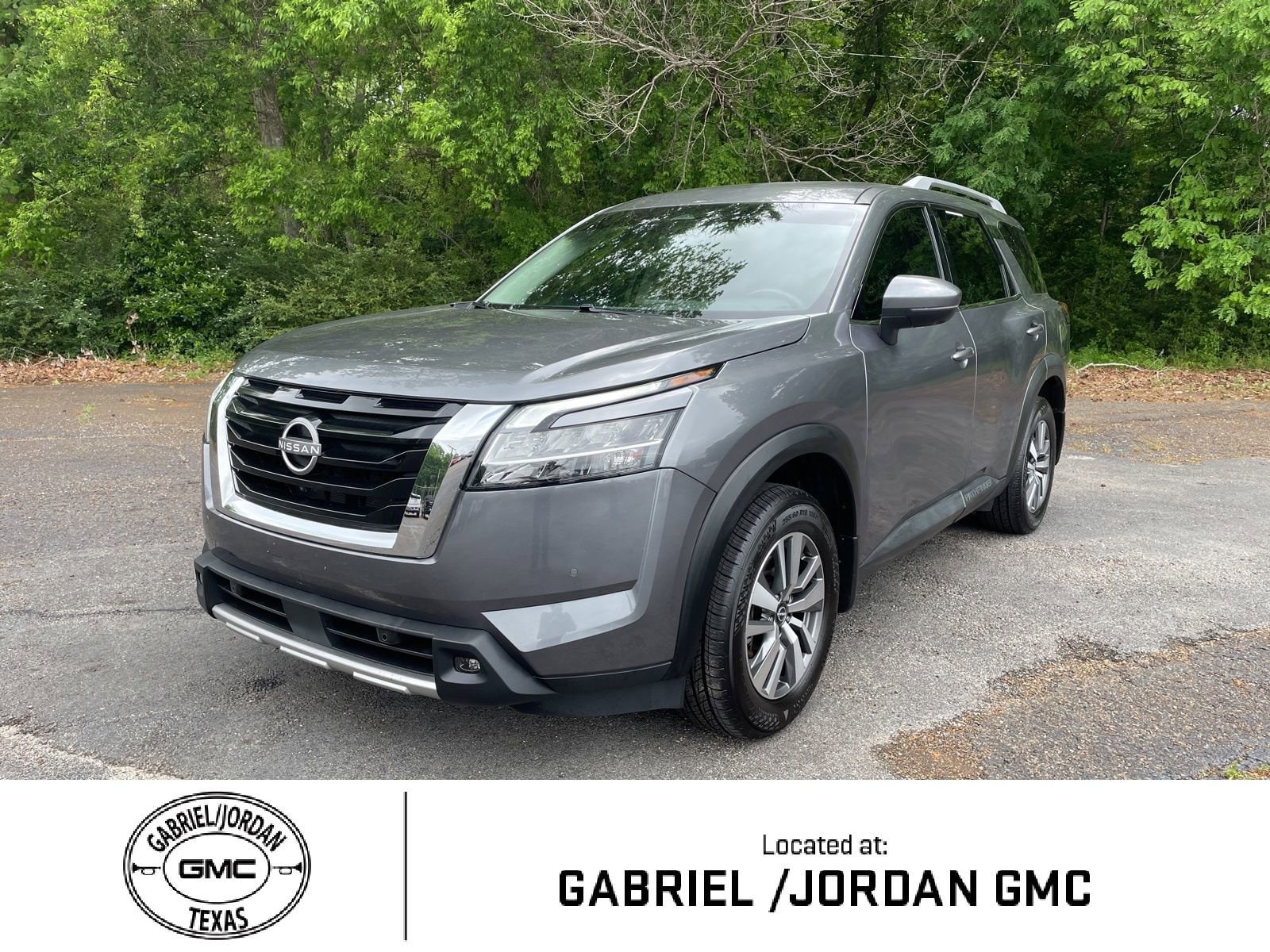 2023 Nissan Pathfinder SL 2WD's photo