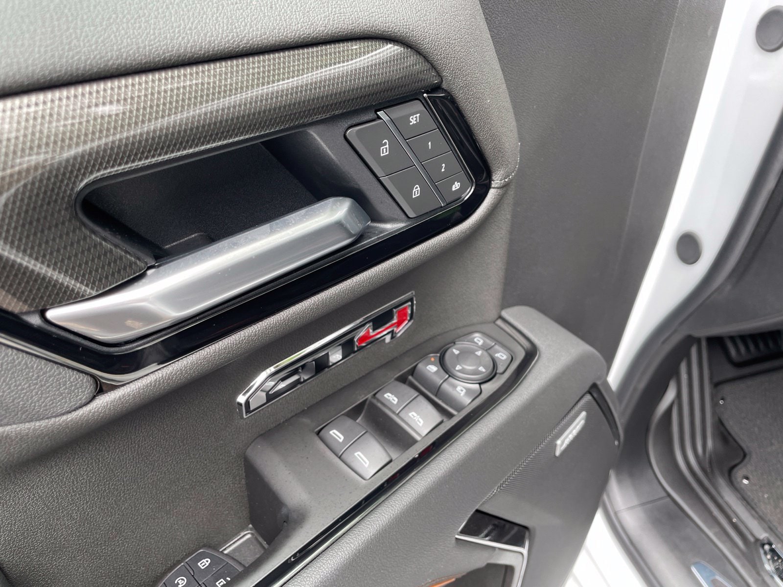 2026 GMC Sierra 1500 AT4 - Photo 18