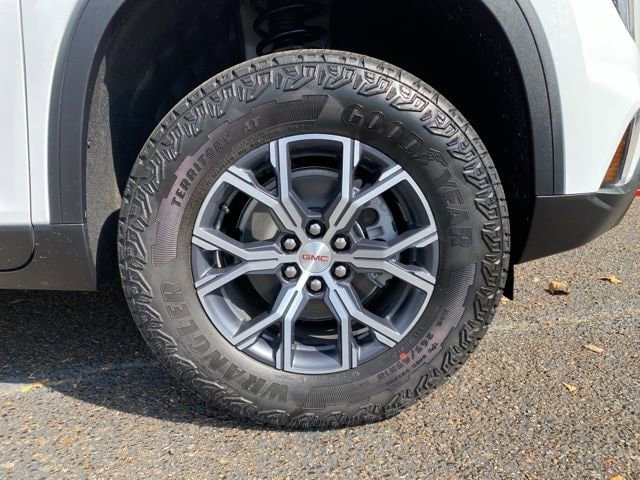 2026 GMC Acadia AT4 - Photo 9