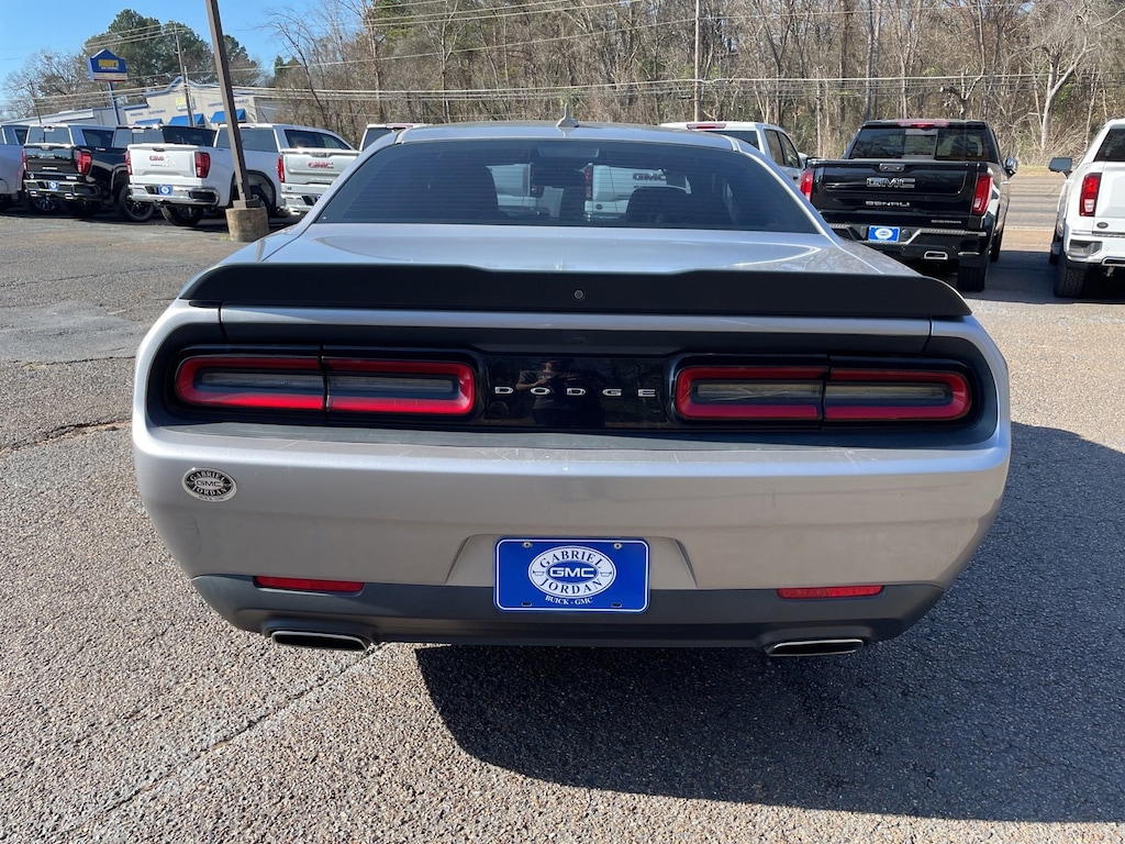 Used 2017 Dodge Challenger SXT Coupe