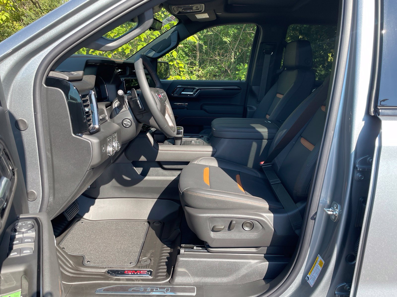 2026 GMC Sierra 1500 AT4 - Photo 13