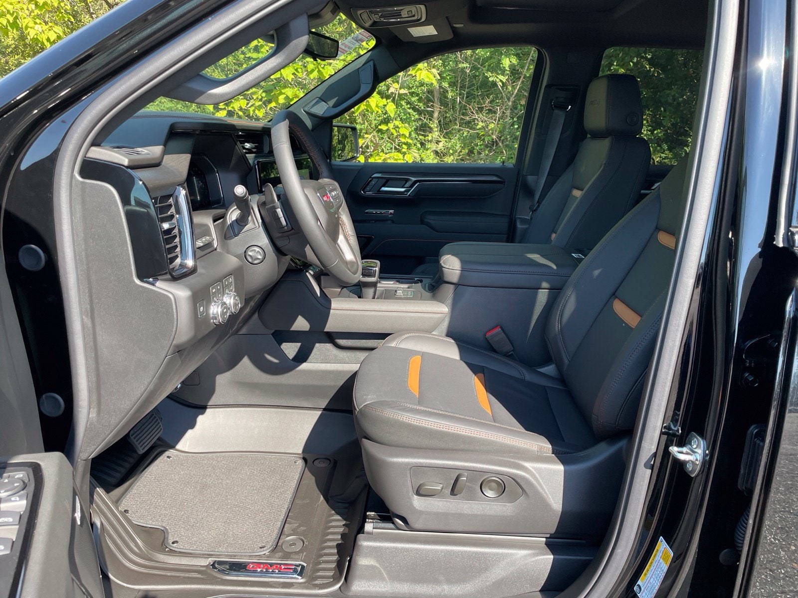 2026 GMC Sierra 1500 AT4 - Photo 13