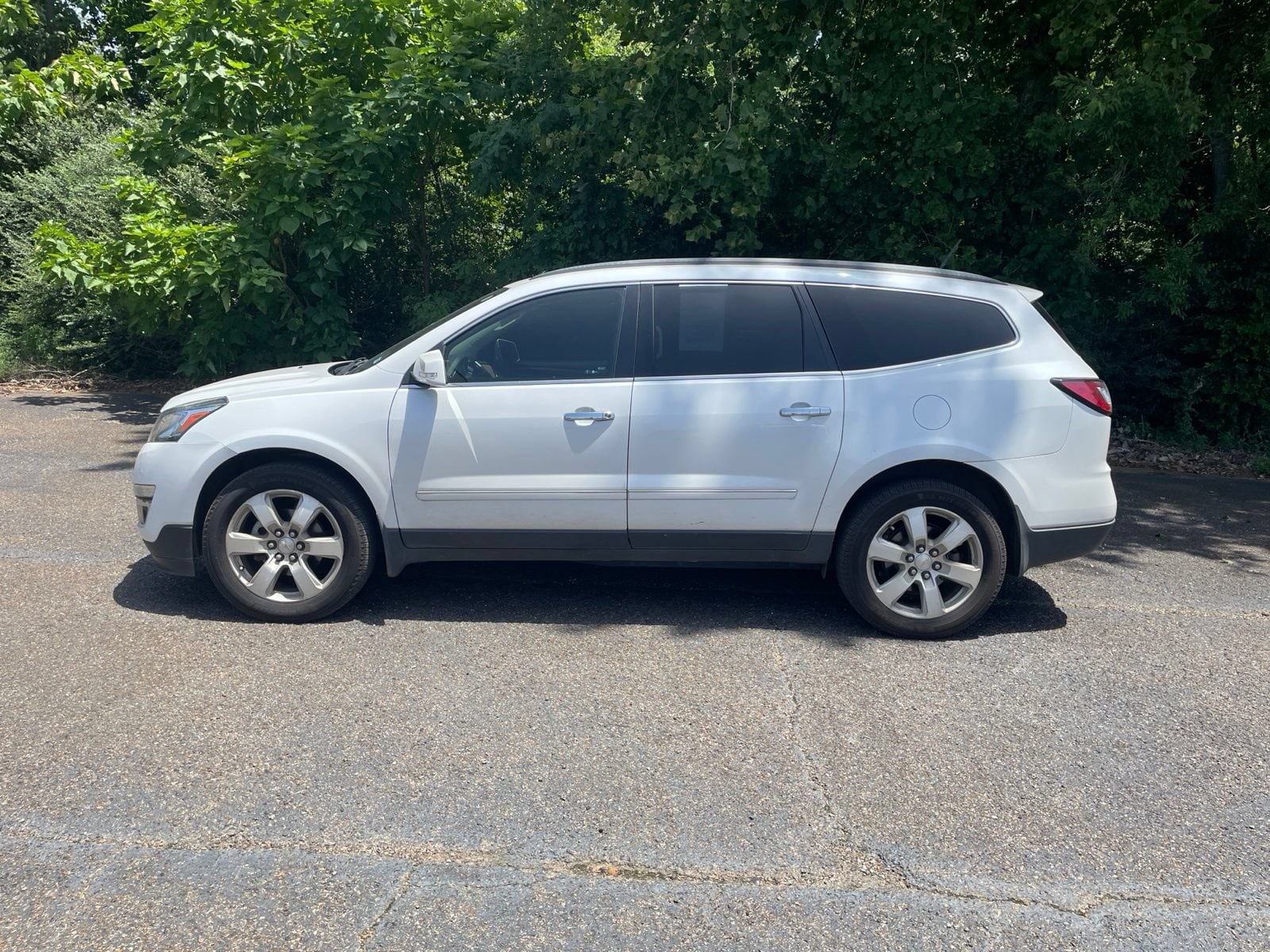 Used 2017 Chevrolet Traverse Premier with VIN 1GNKRJKD6HJ120564 for sale in Kilgore, TX
