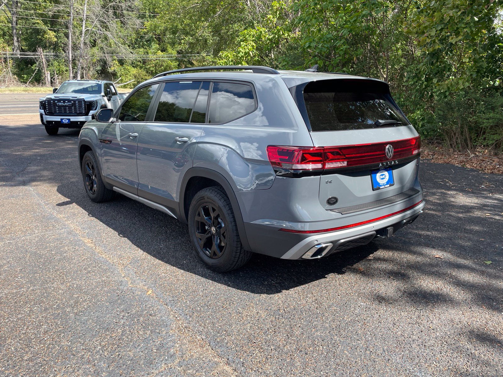 Used 2024 Volkswagen Atlas 2.0T Peak Edition SE w/Technology SUV