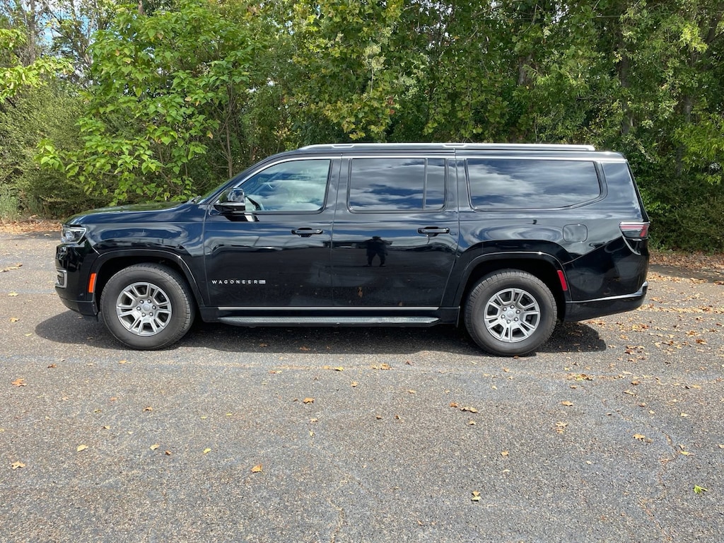 Used 2023 Jeep Wagoneer L SUV
