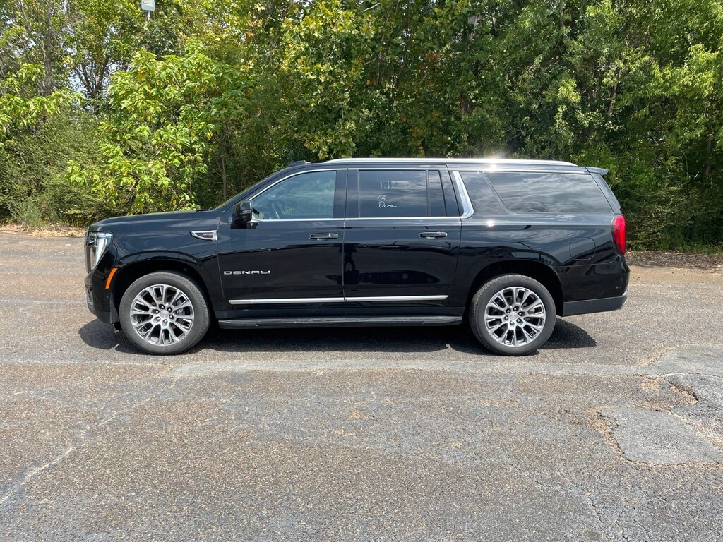 Used 2025 GMC Yukon XL Denali SUV