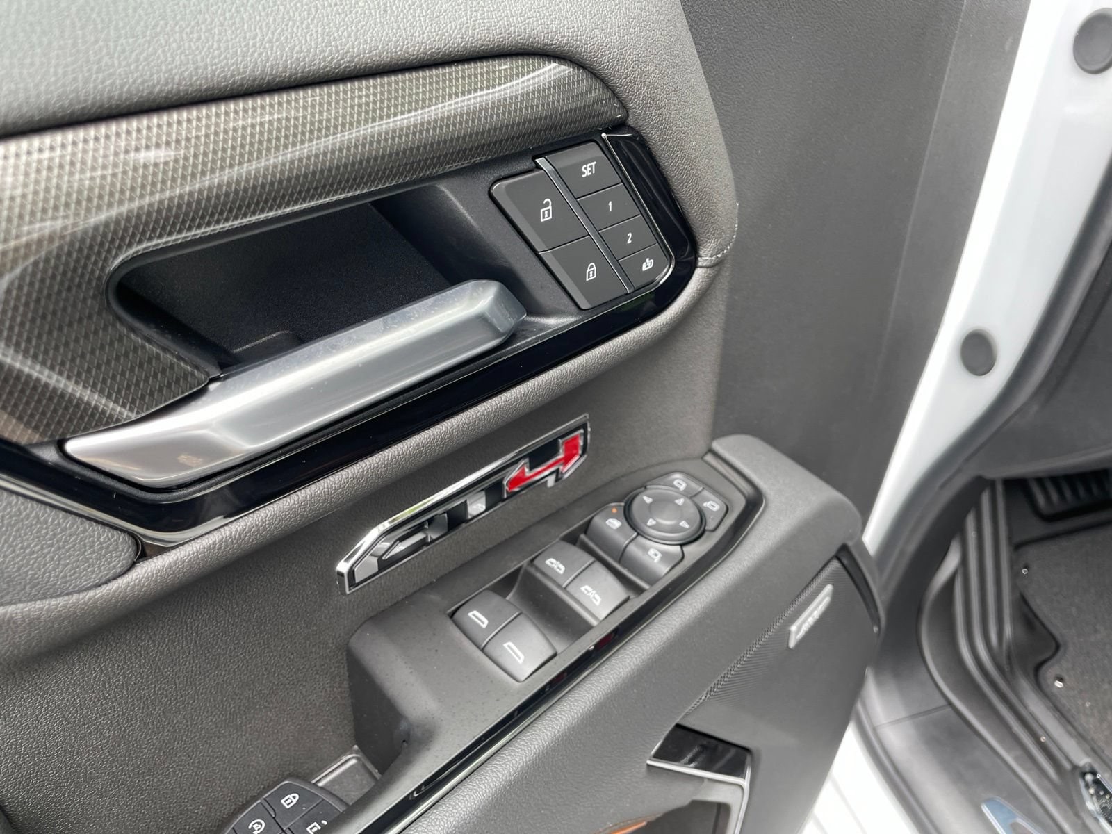 2026 GMC Sierra 1500 AT4 - Photo 18