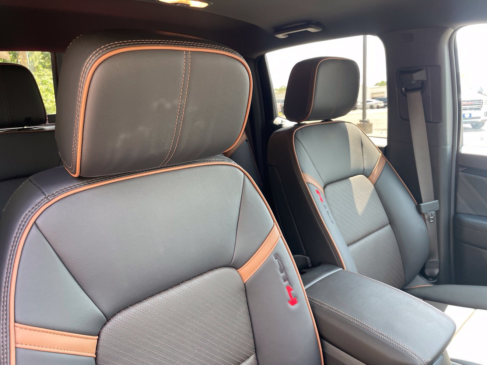 2026 GMC Canyon AT4 - Photo 37