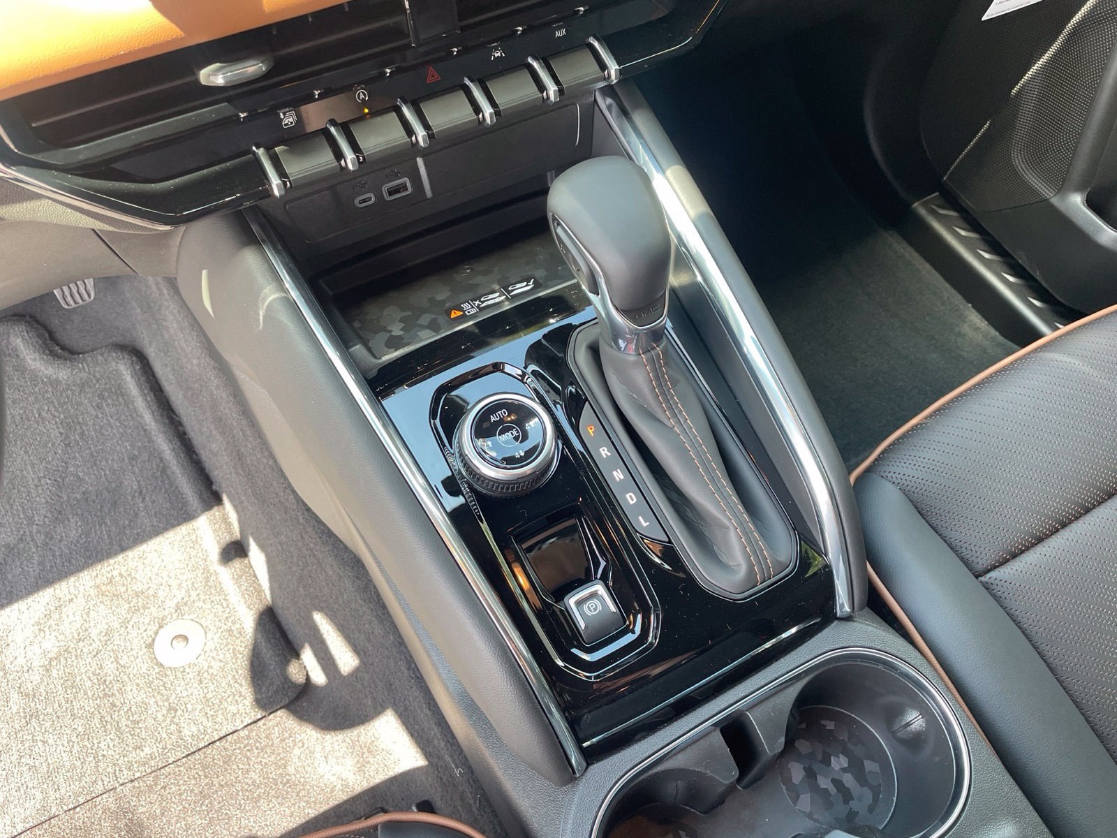 2026 GMC Canyon AT4 - Photo 23