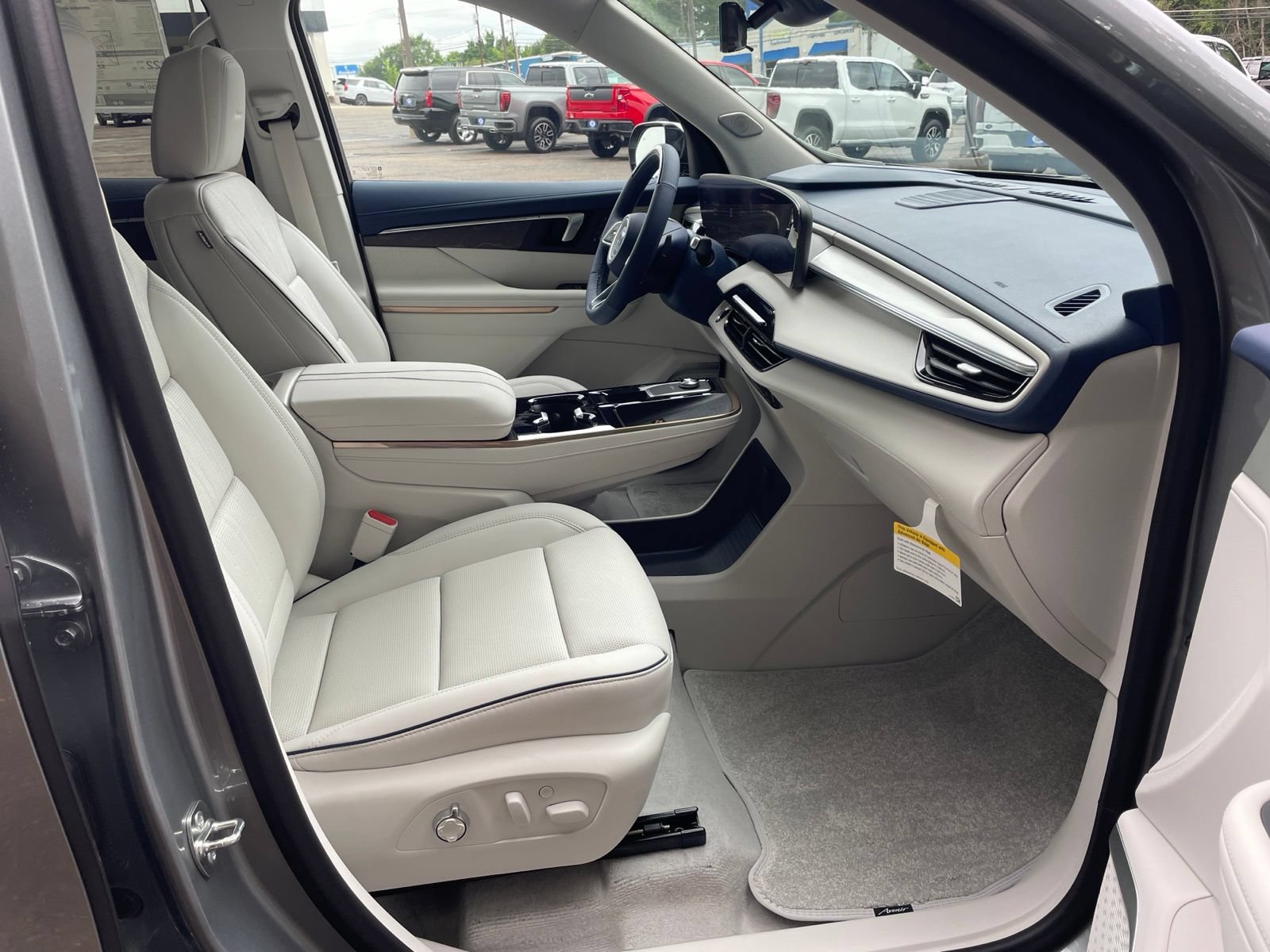 2026 Buick Enclave Avenir - Photo 37
