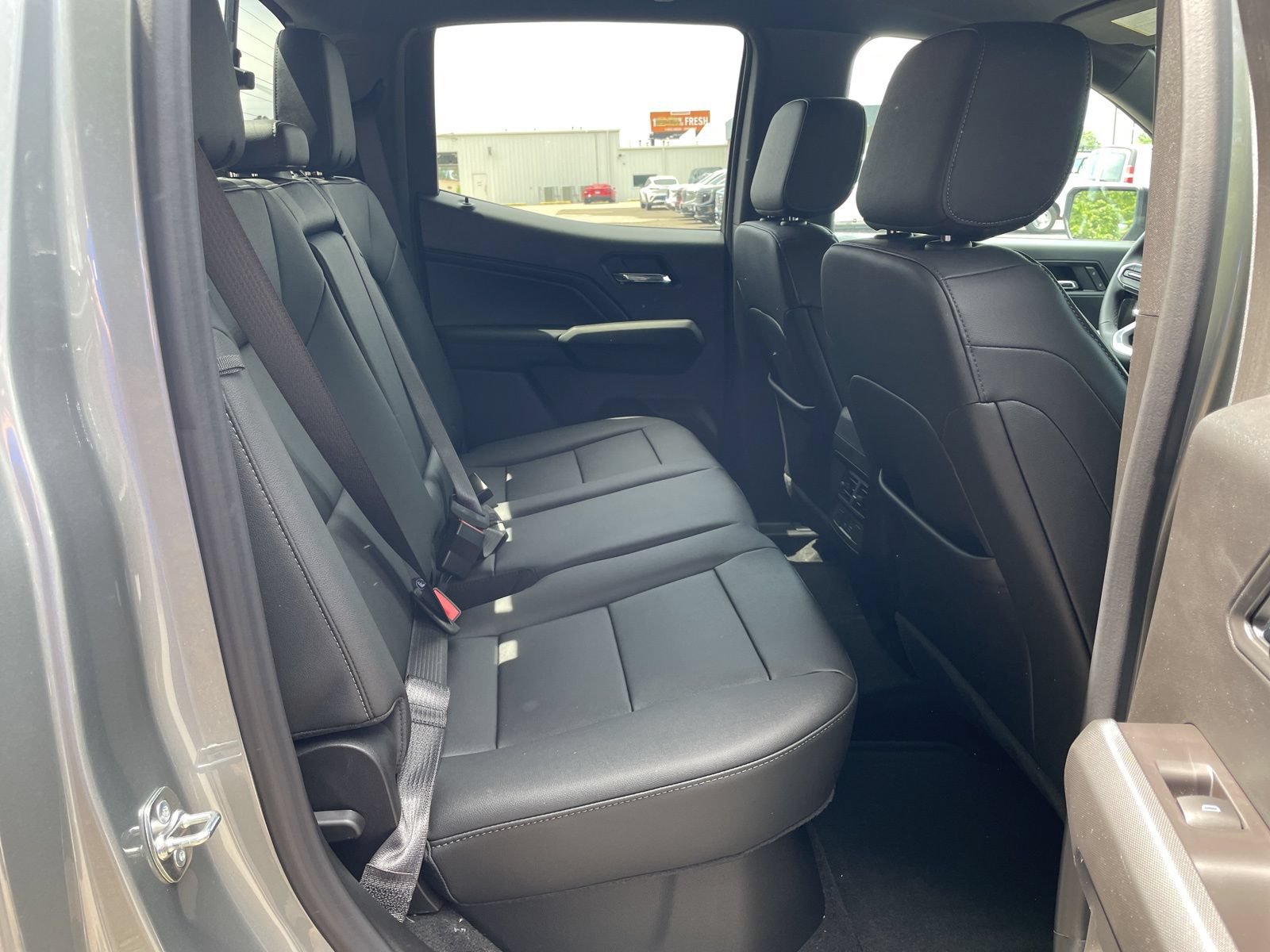 2026 GMC Canyon Elevation - Photo 32
