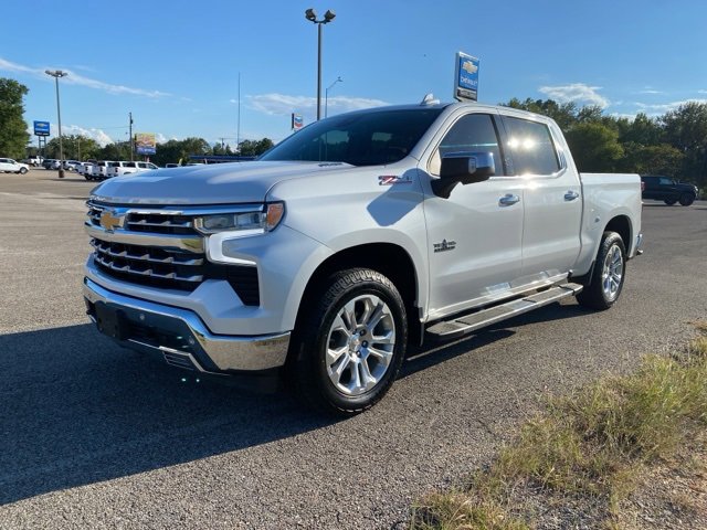 2024 Chevrolet Silverado 1500 LTZ photo 3