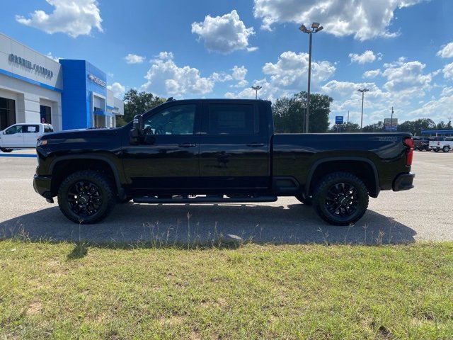 2026 Chevrolet Silverado 2500HD LTZ photo 4