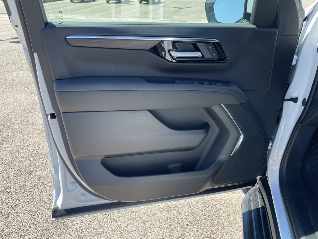 2026 Chevrolet Tahoe LS - Photo 17