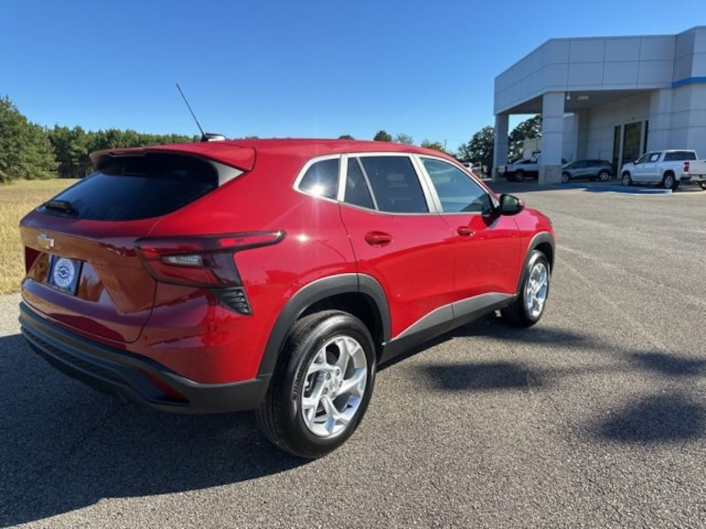 New 2026 Chevrolet Trax LS SUV