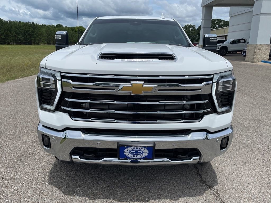 2026 Chevrolet Silverado 3500 HD LTZ - Photo 8