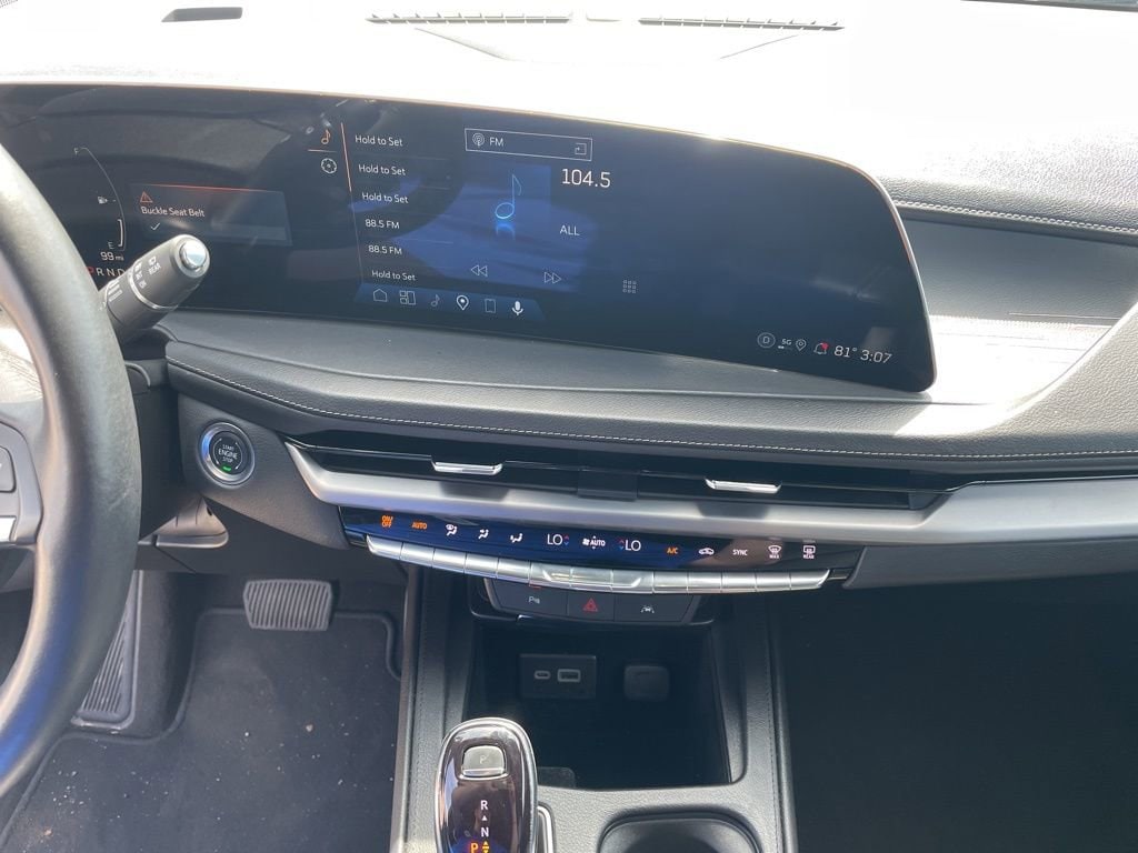 2025 Cadillac XT4 Premium Luxury - Photo 18
