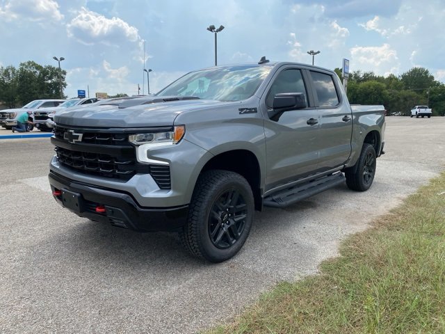 2026 Chevrolet Silverado 1500 LT Trail Boss photo 3