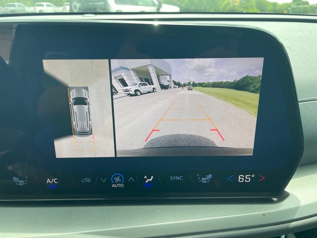 2026 Chevrolet Traverse LT - Photo 25