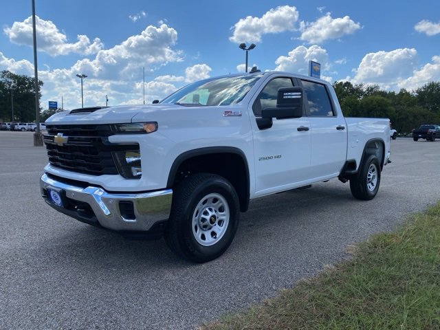 2026 Chevrolet Silverado 2500HD photo 3