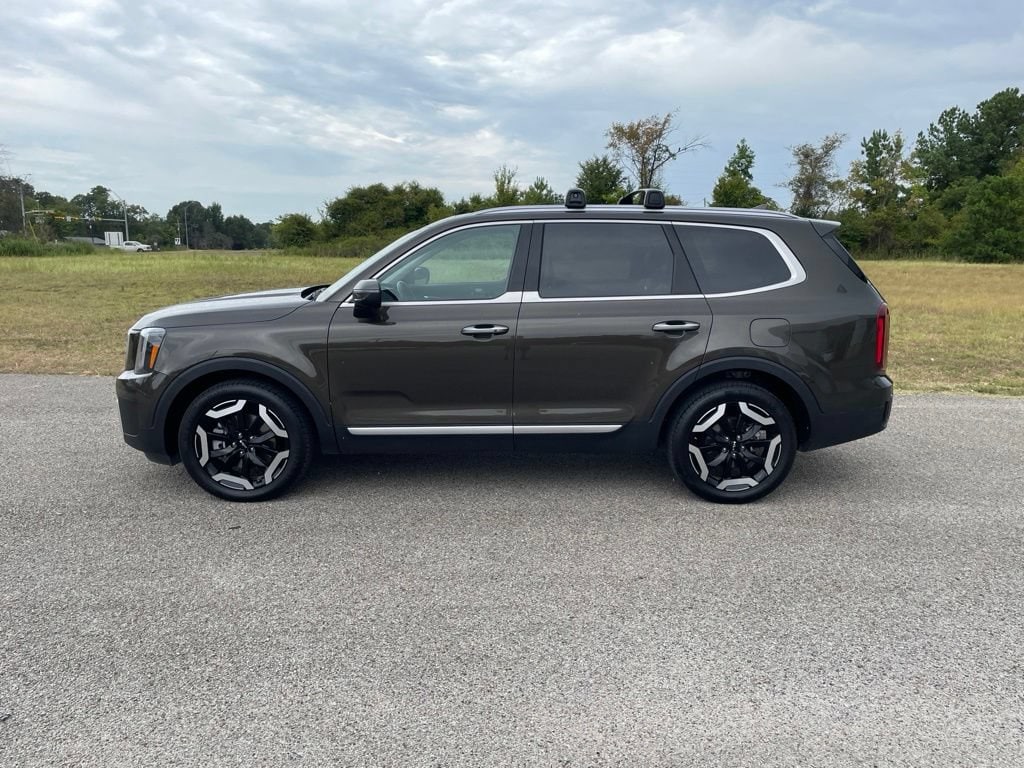Used 2025 Kia Telluride S SUV