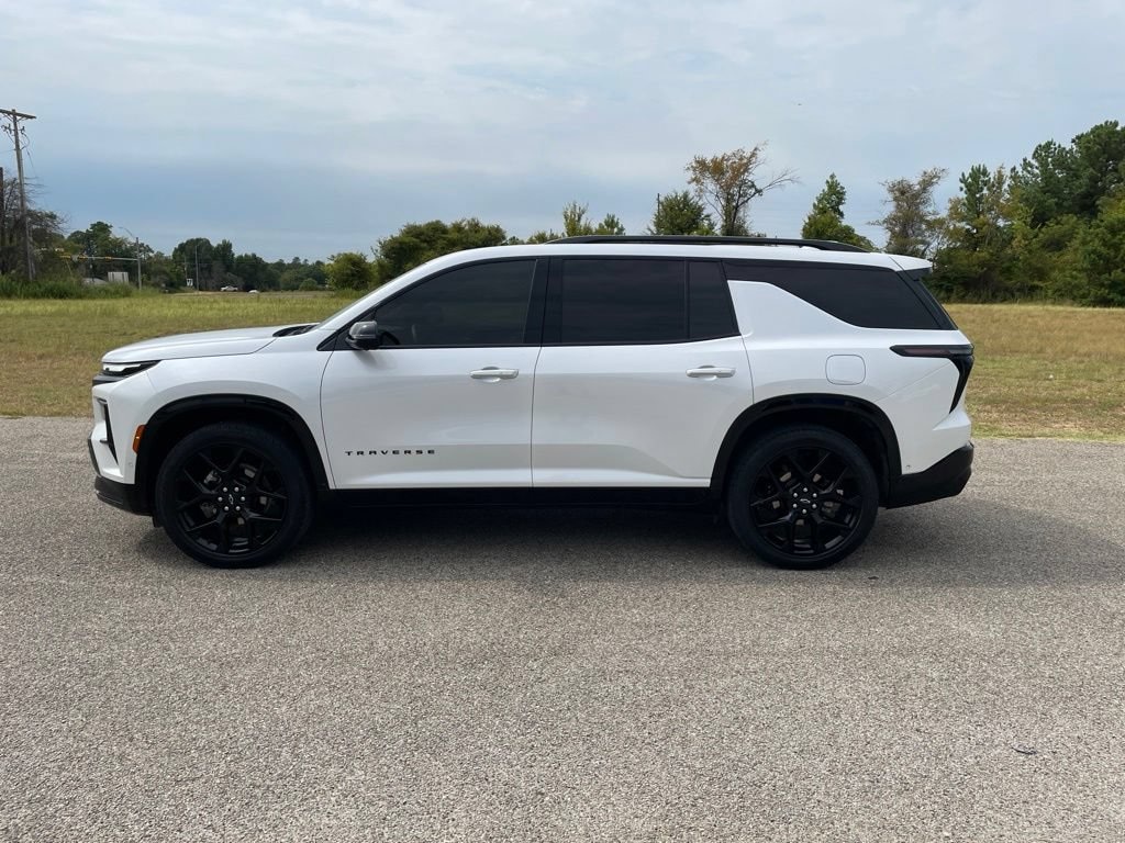 Used 2024 Chevrolet Traverse RS SUV