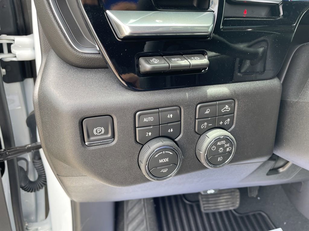 2026 Chevrolet Silverado 3500 HD LTZ - Photo 18