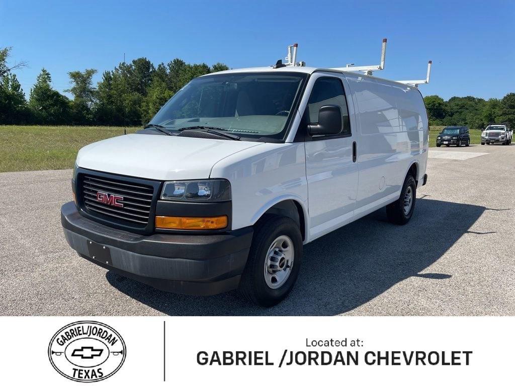 2023 GMC Savana 2500's photo