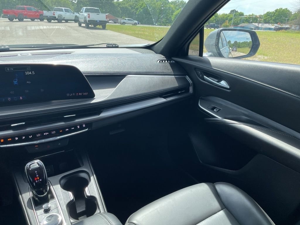 2025 Cadillac XT4 Premium Luxury - Photo 23