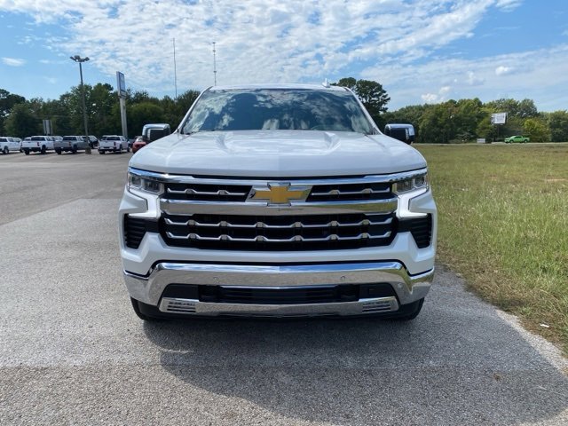2024 Chevrolet Silverado 1500 LTZ photo 2