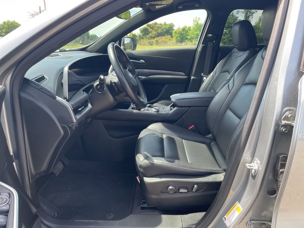 2025 Cadillac XT4 Premium Luxury - Photo 10