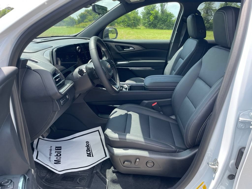 2026 Chevrolet Traverse LT - Photo 13