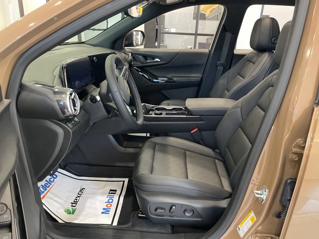2027 Chevrolet Equinox LT - Photo 5