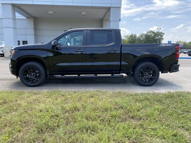 2025 Chevrolet Silverado 1500 Custom photo 4