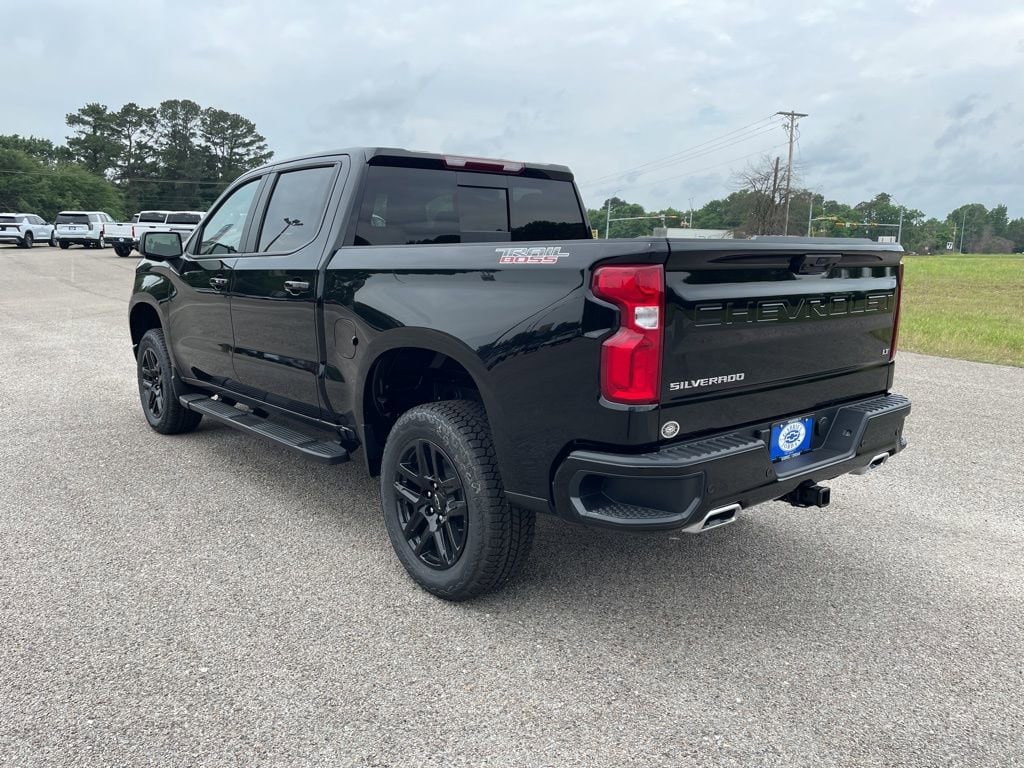 2026 Chevrolet Silverado 1500 LT Trail Boss - Photo 3