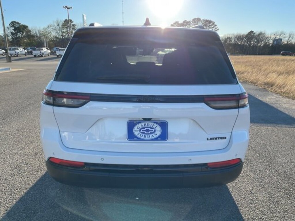 Used 2024 Jeep Grand Cherokee Limited SUV